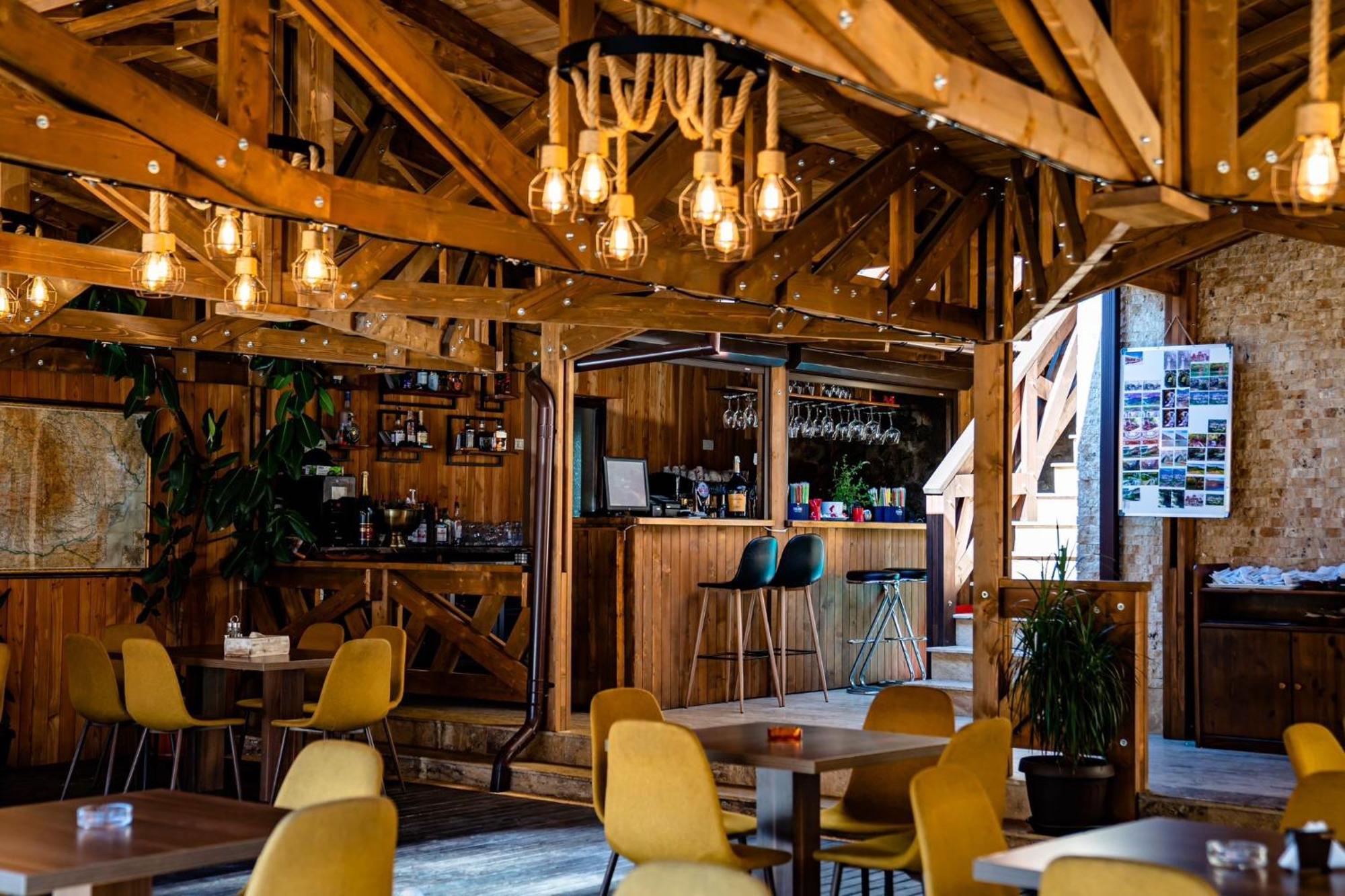 Casa Clim Hotell Anina Eksteriør bilde